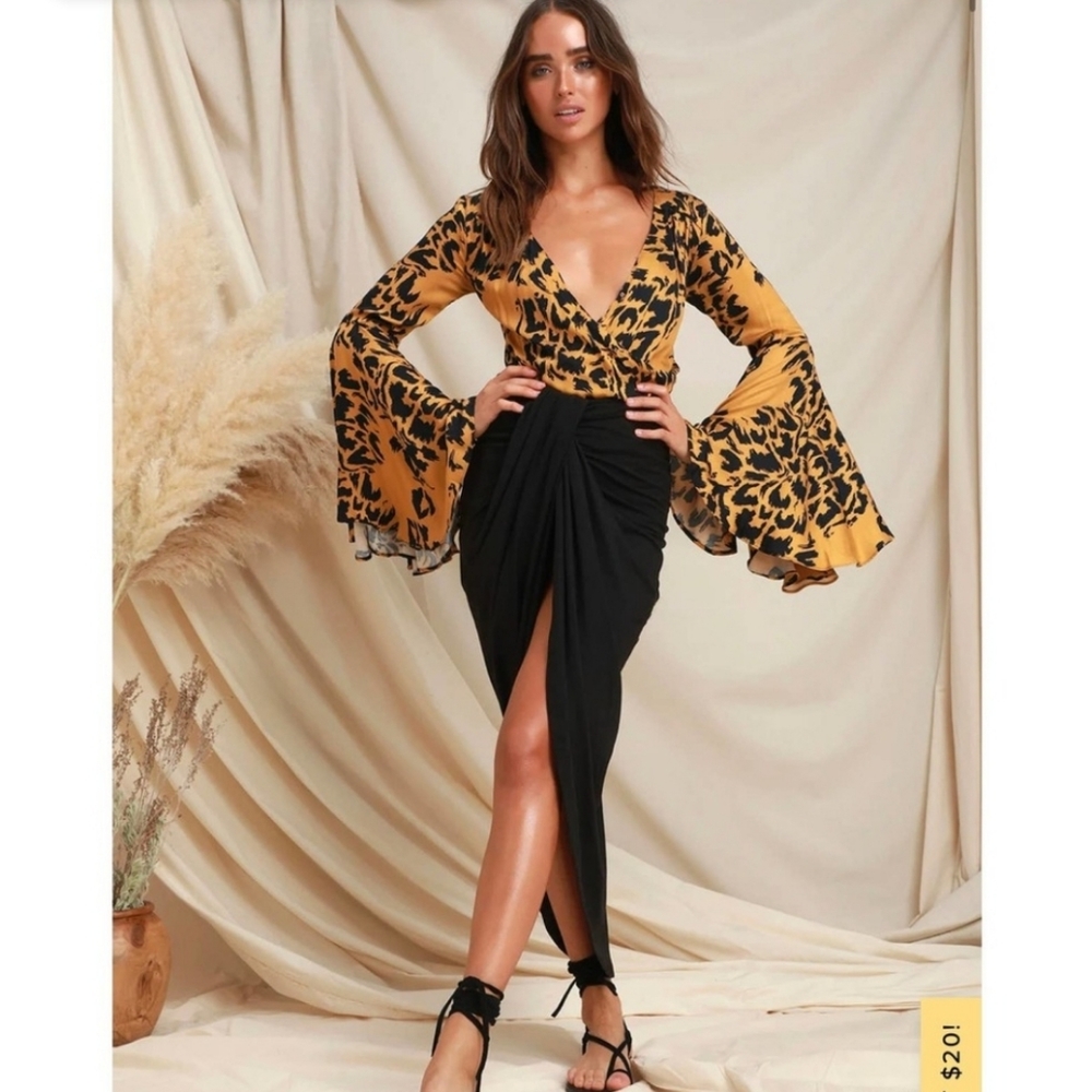 Lulu's Black wrap skirt